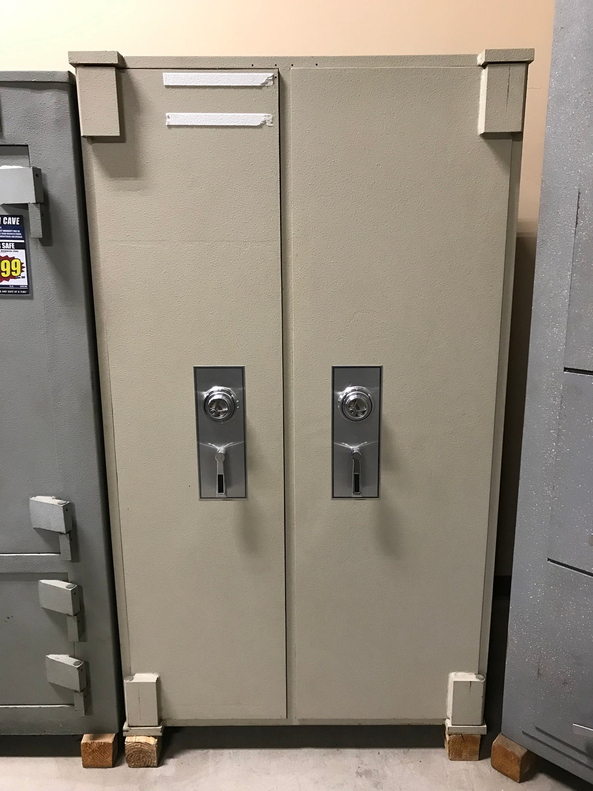 USED Storage Vault General Purpose TL-15