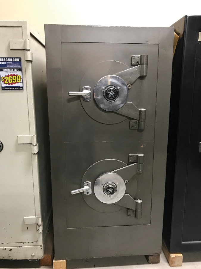 USED 2 Vault Door Safe General Purpose