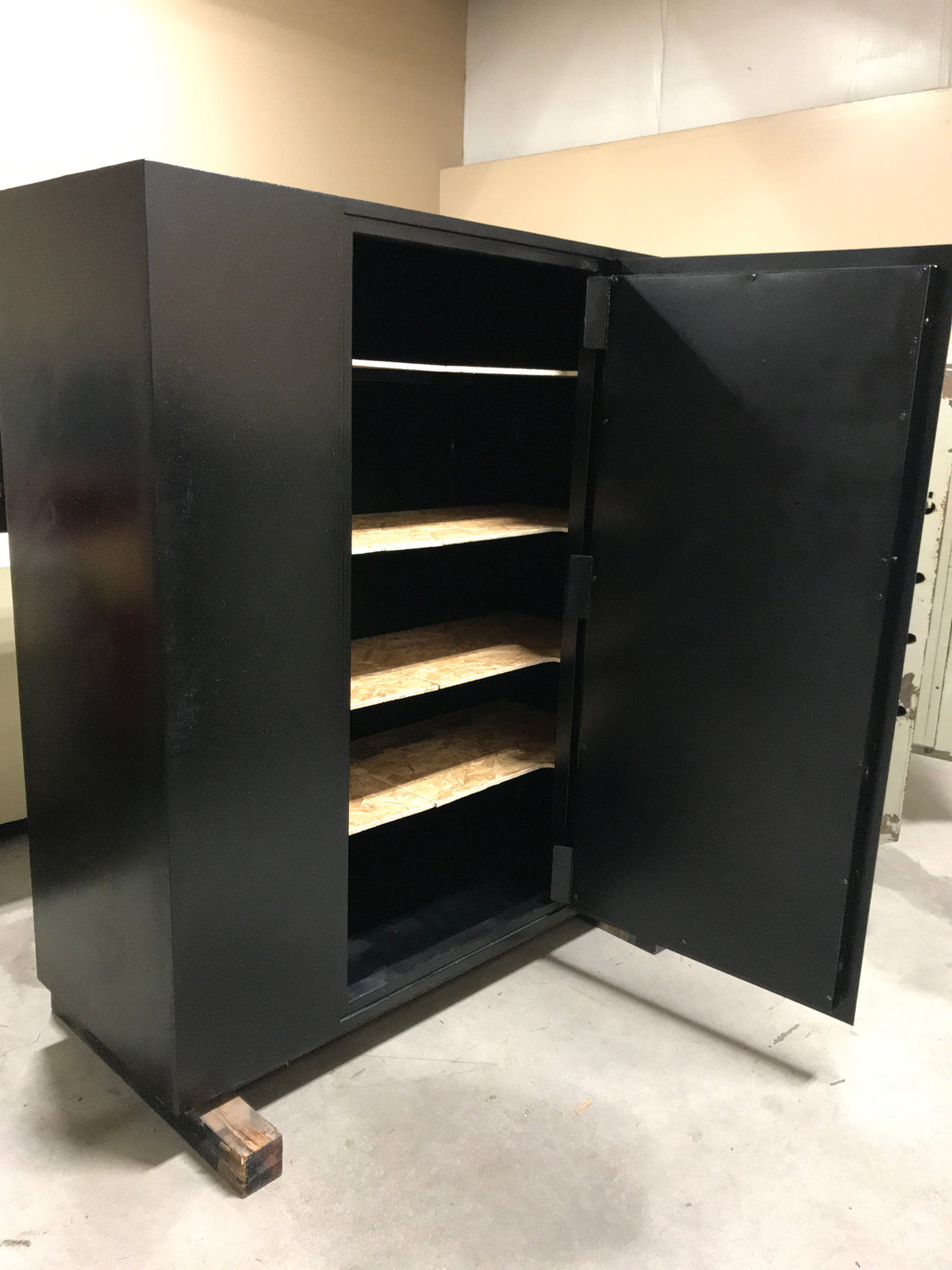 USED 6760 Safe General Purpose Black