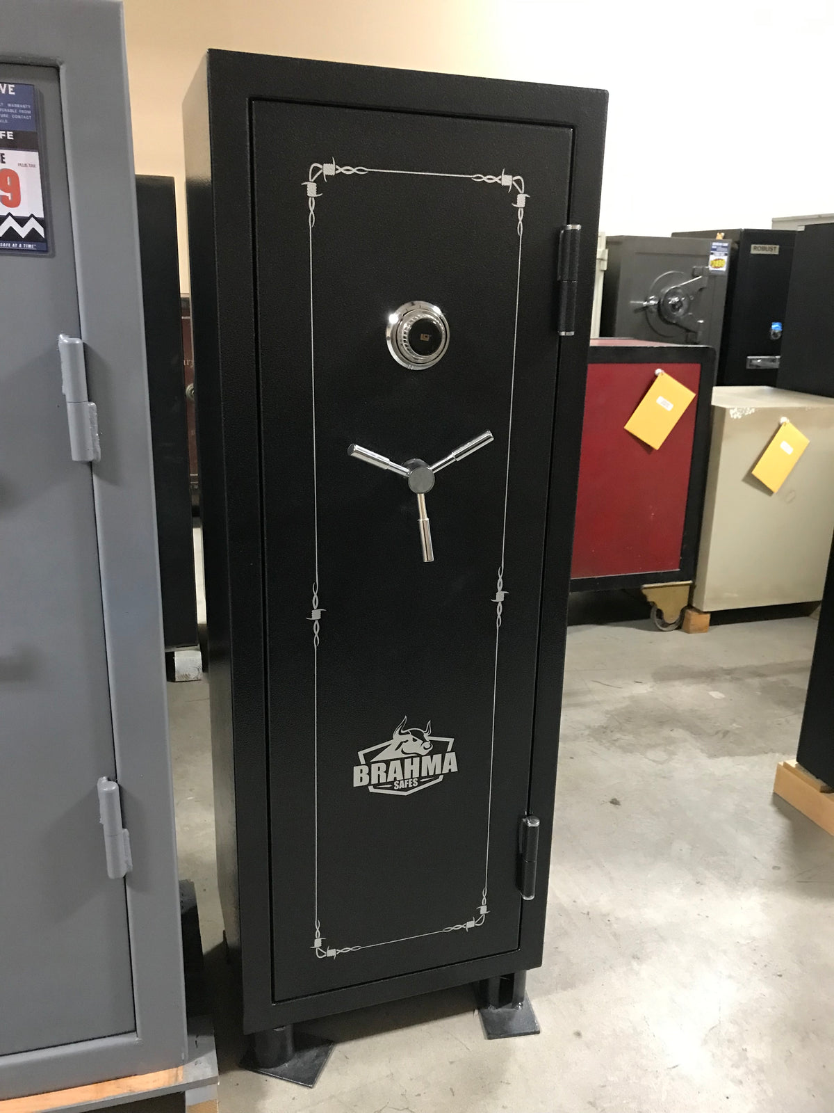 USED Brahma 5922 Gun Safe (757)