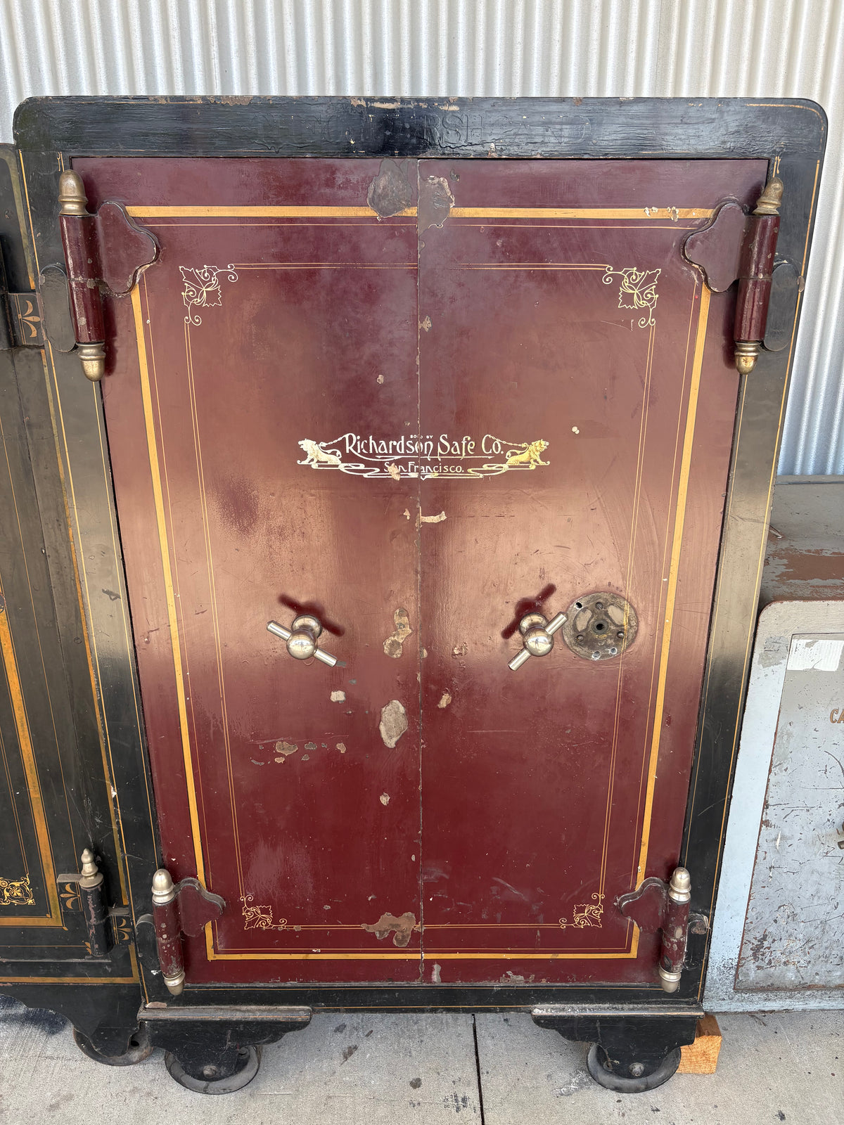 USED Richardson Safe General Purpose Black / Red / Gold