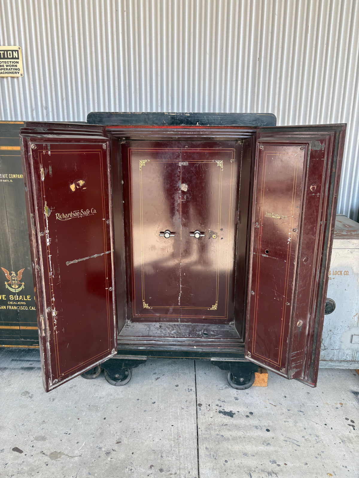 USED Richardson Safe General Purpose Black / Red / Gold