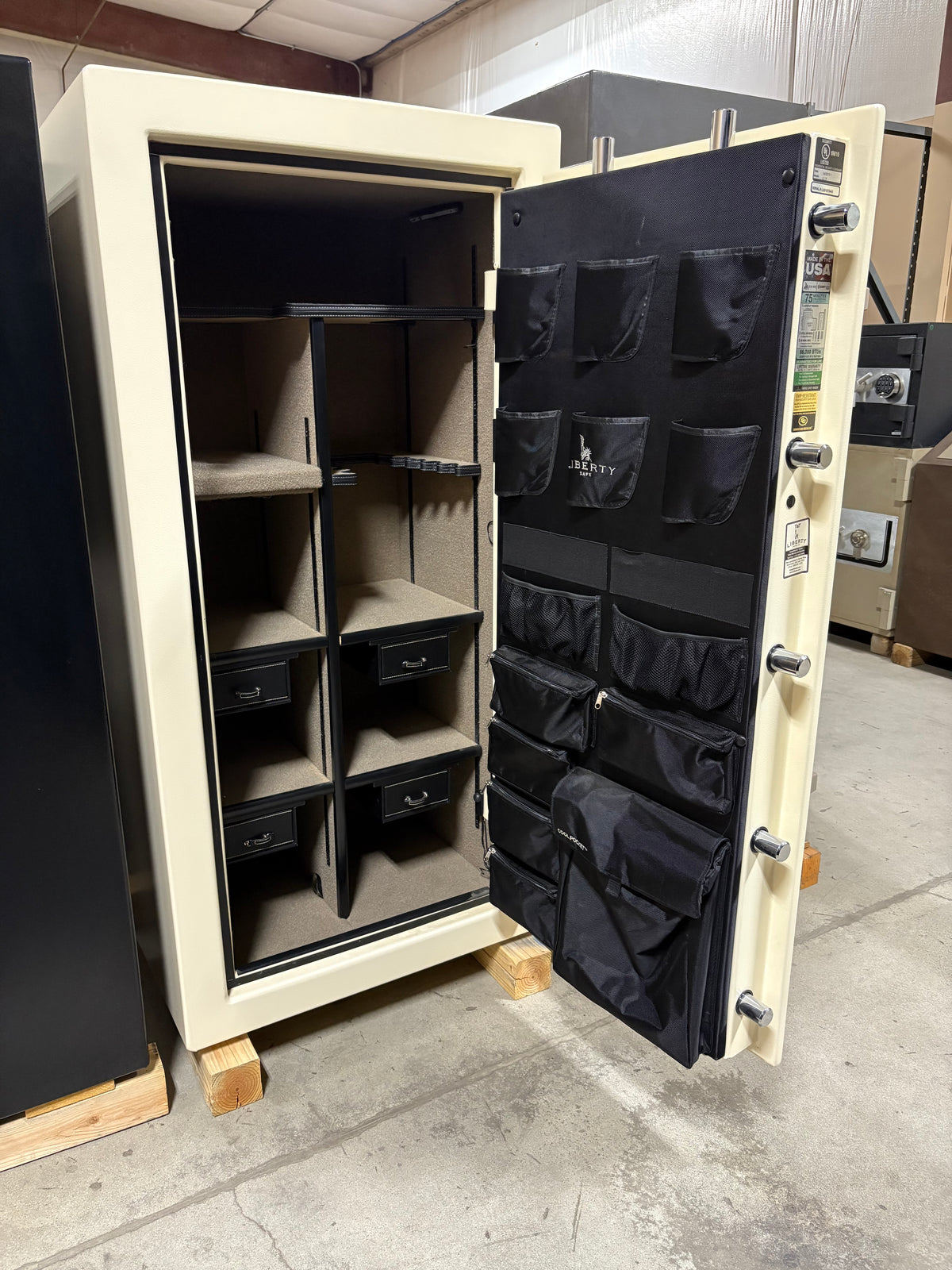 USED Franklin 25 Gun Safe (442)