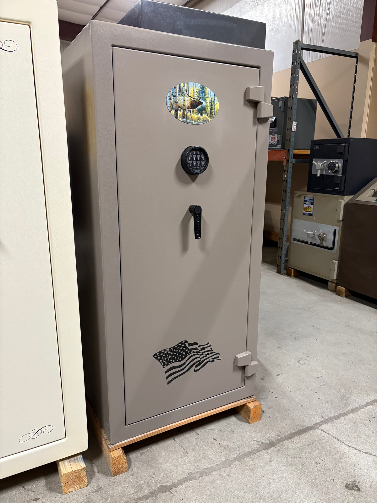 USED Centurion 24 Gun Safe (4829)