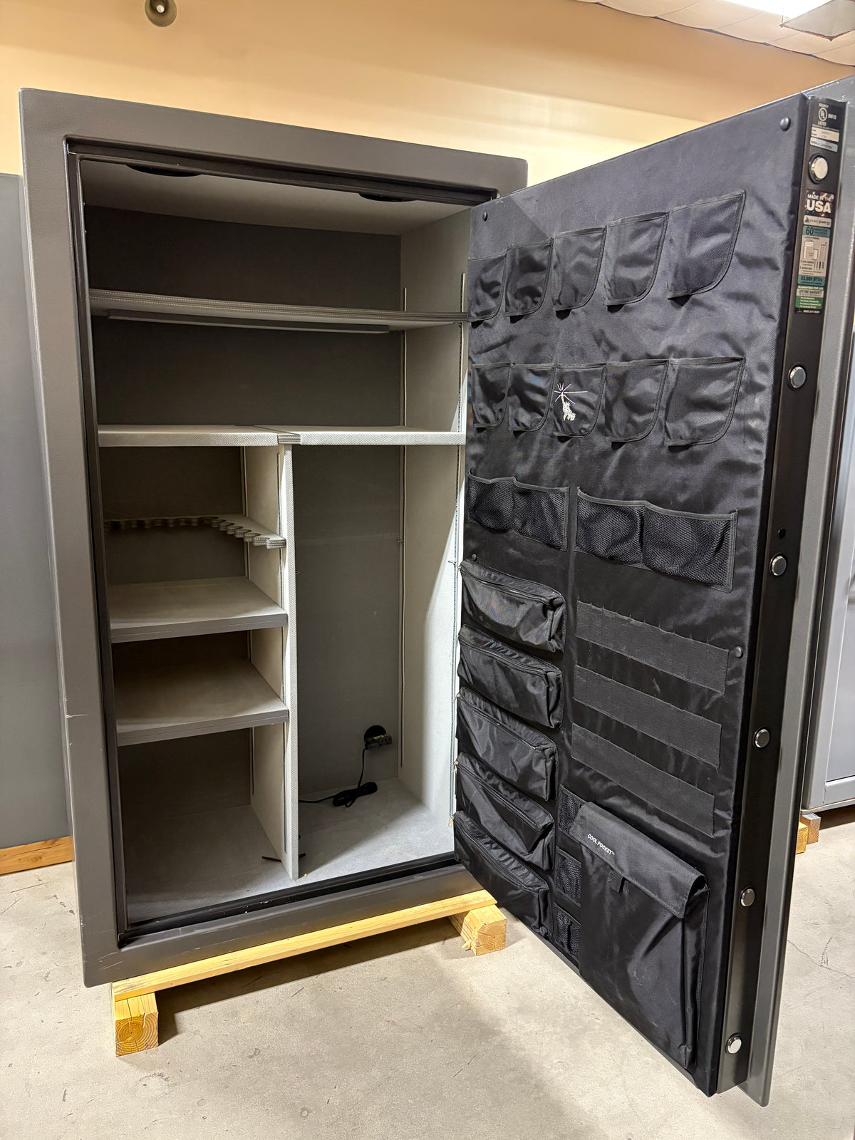 USED Franklin 50 Gun Safe (708)