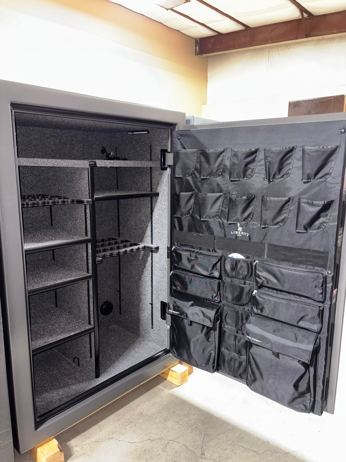 USED Fatboy 64 Gun Safe (108)