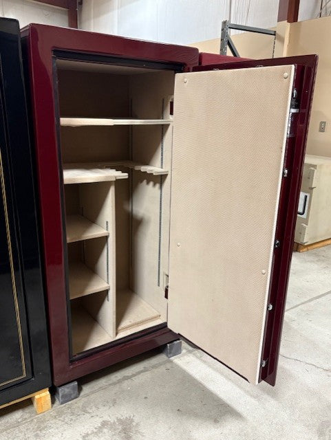 USED Lincoln 25 Gun Safe (564)